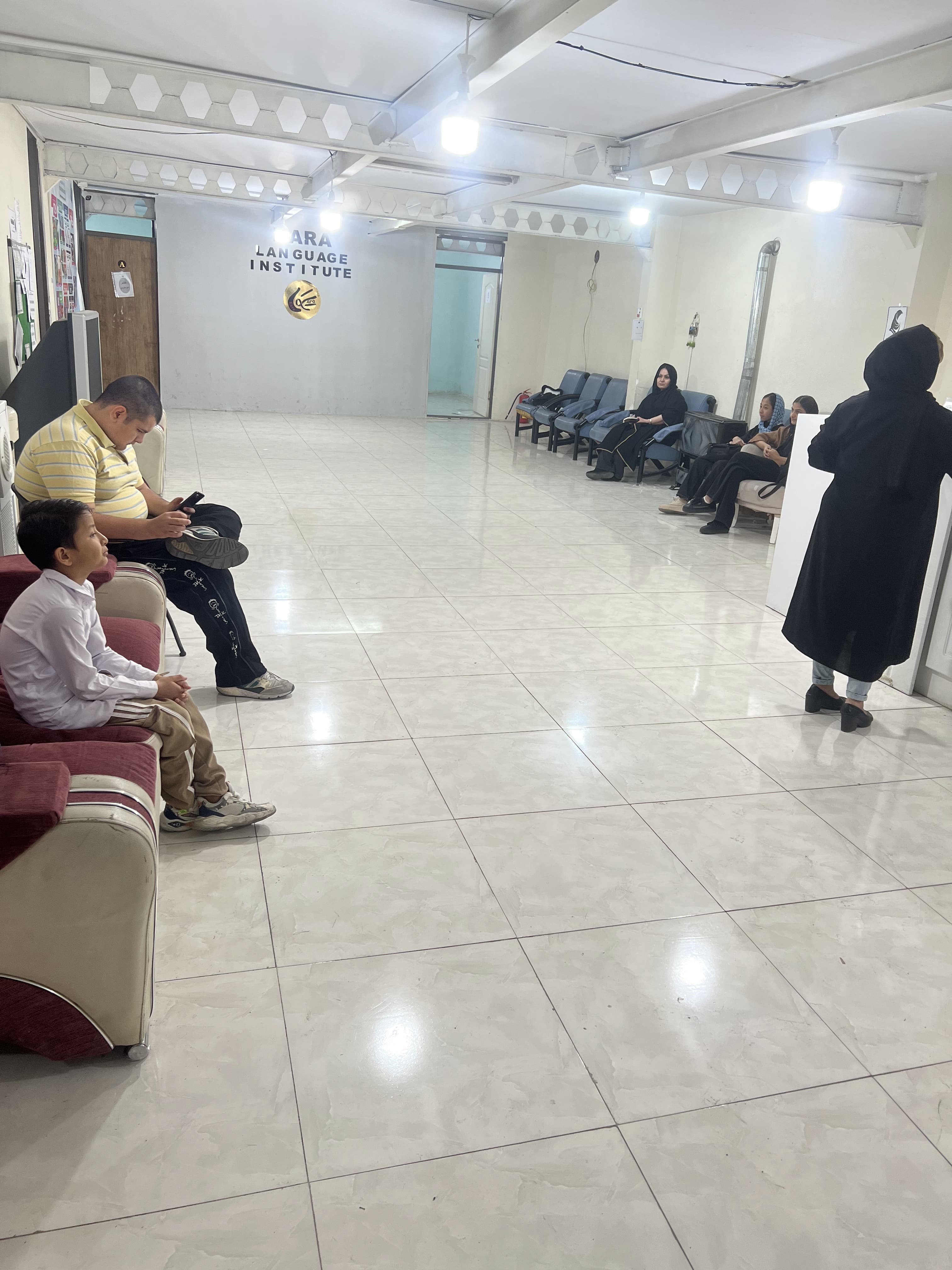 آموزشگاه زبان کارا